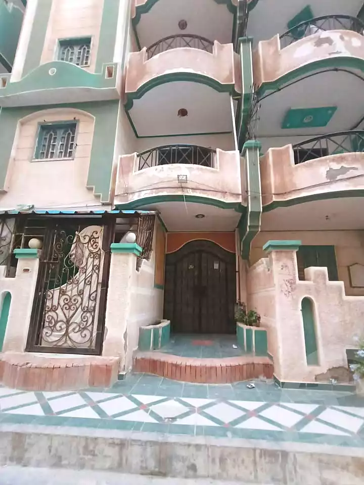 https://aqarmap.com.eg/ar/listing/7334353-for-sale-alexandria-al-agamy-shataa-el-nakheel