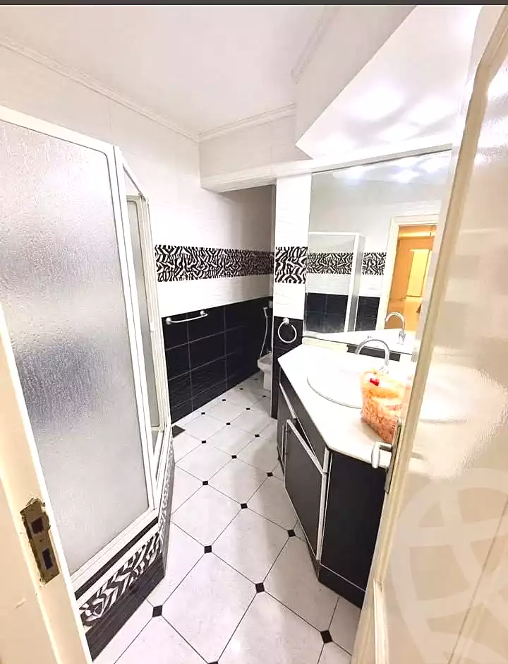 https://aqarmap.com.eg/en/listing/7334485-for-sale-alexandria-camp-cesar-port-said-street