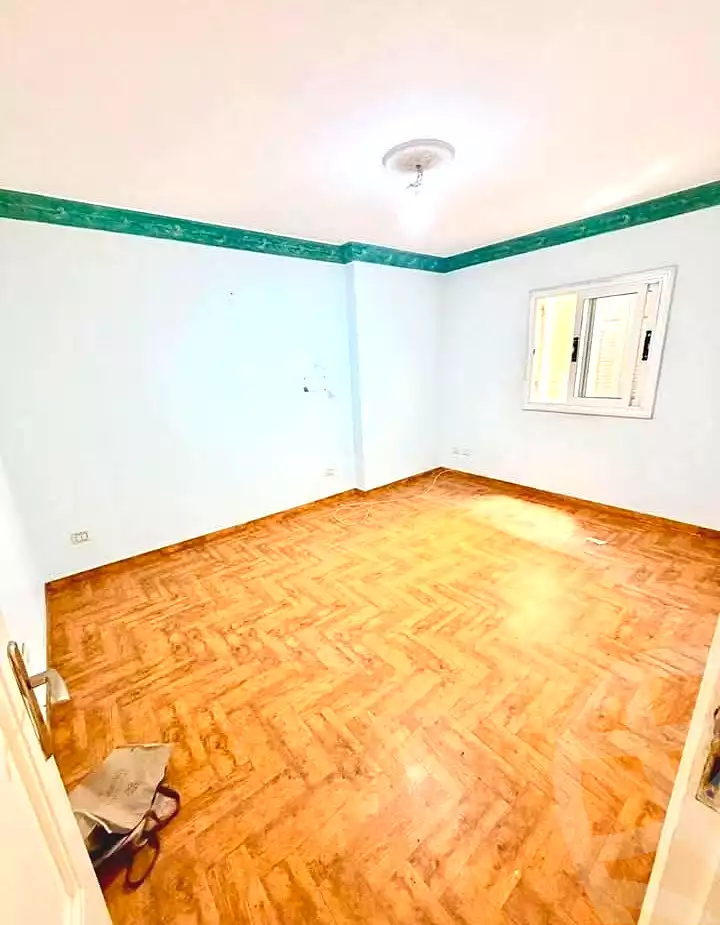 https://aqarmap.com.eg/en/listing/7334485-for-sale-alexandria-camp-cesar-port-said-street