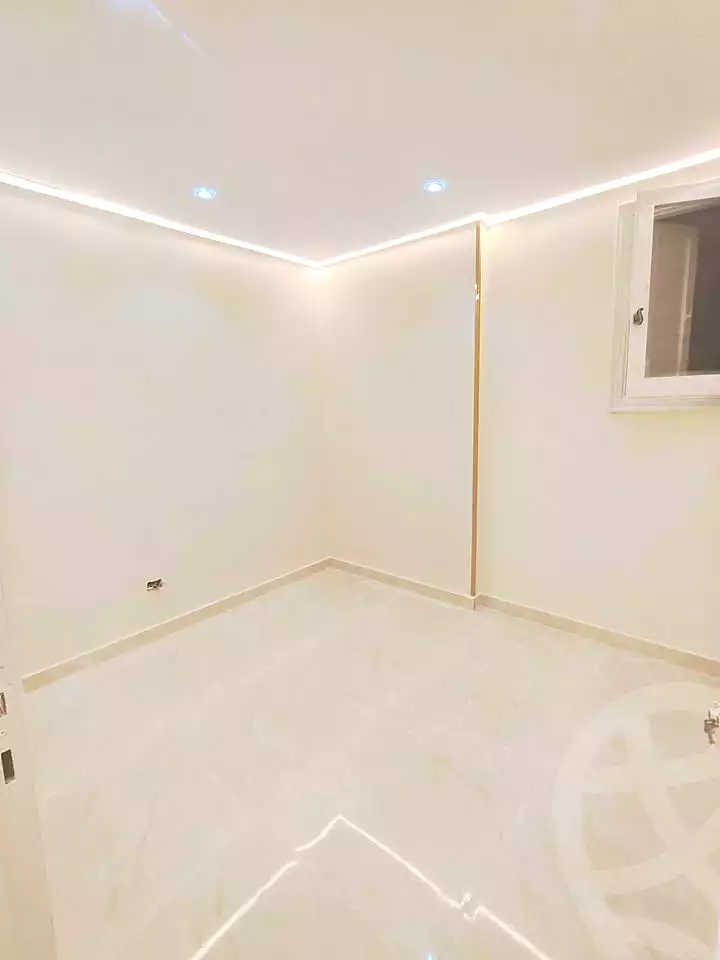 https://aqarmap.com.eg/en/listing/7334553-for-sale-alexandria-sydy-bshr-sydy-bshr-bhry-street-17