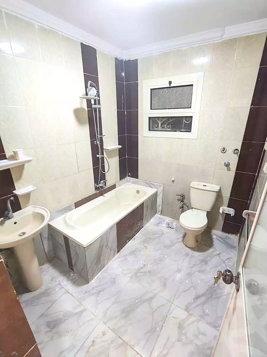 https://aqarmap.com.eg/ar/listing/7335374-for-sale-alexandria-al-agamy-el-hanouvel-radwan-st