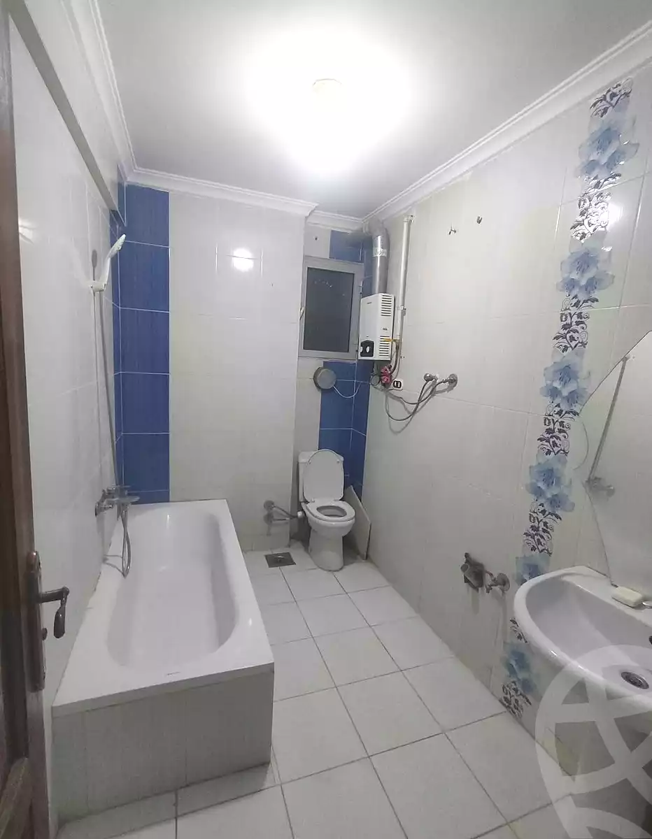 https://aqarmap.com.eg/ar/listing/7335405-for-sale-alexandria-new-miami-eskot