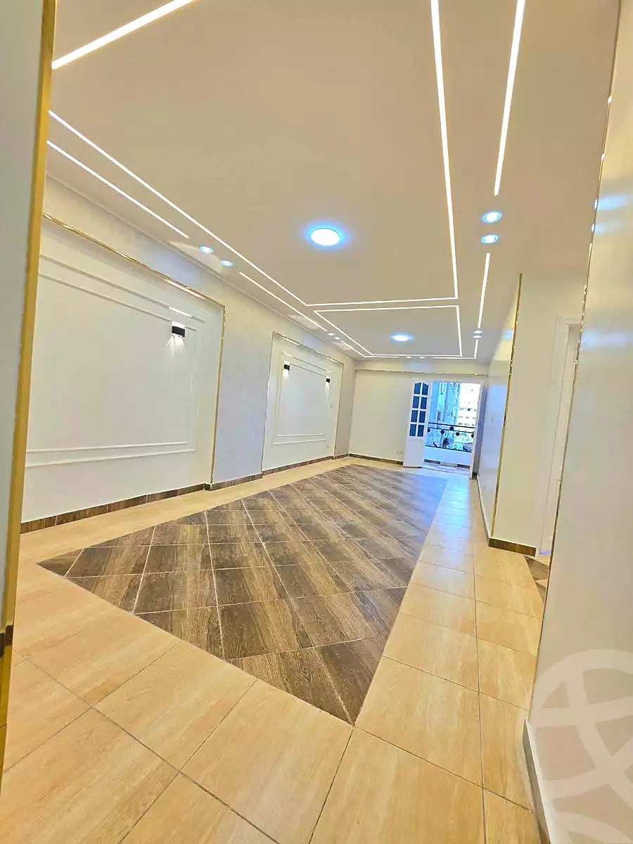 https://aqarmap.com.eg/ar/listing/7335414-for-sale-alexandria-sydy-bshr-sydy-bshr-bhry-shr-mhmwd-l-yswy