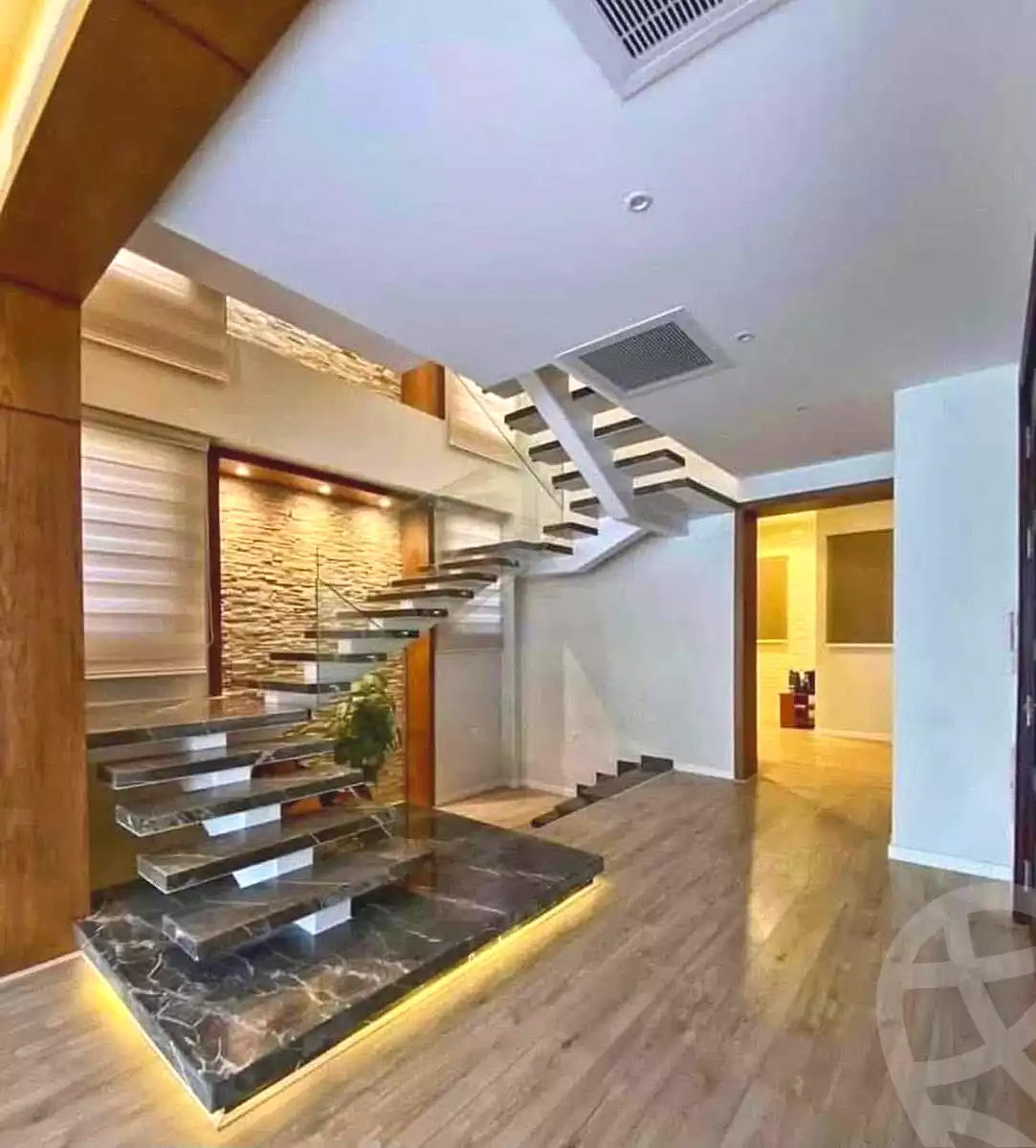 https://aqarmap.com.eg/en/listing/7333592-for-sale-cairo-new-cairo-compounds-mountain-view-1