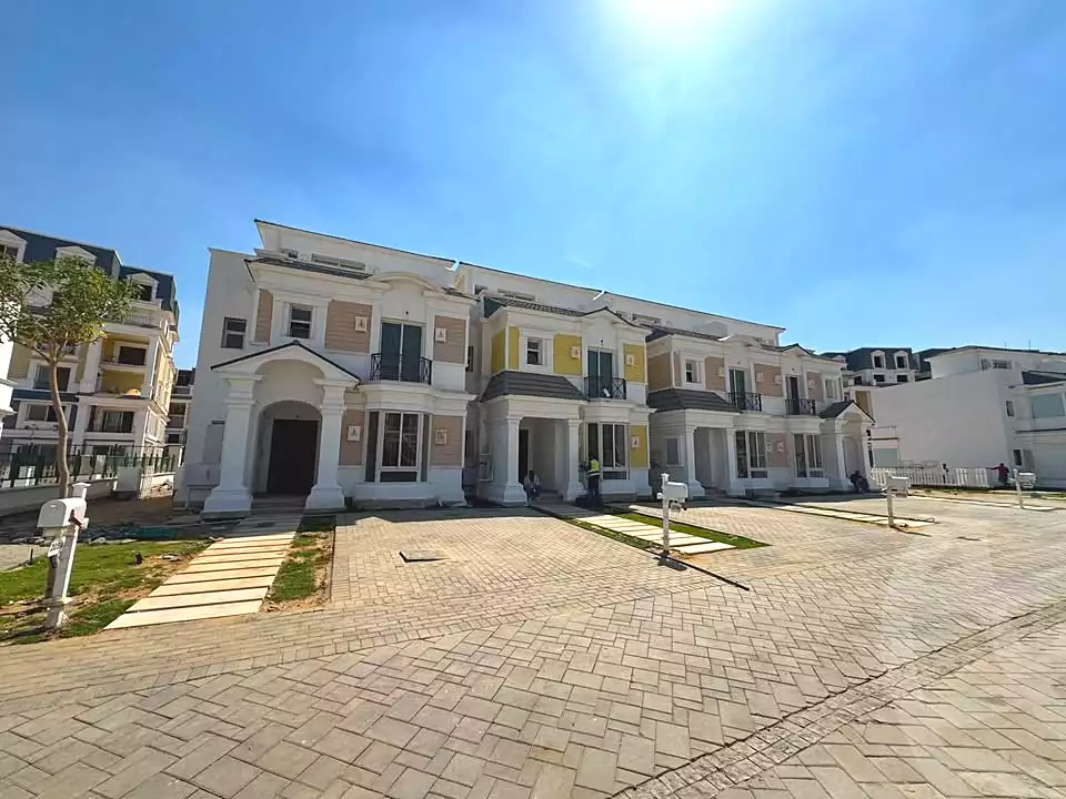 https://aqarmap.com.eg/en/listing/7333592-for-sale-cairo-new-cairo-compounds-mountain-view-1