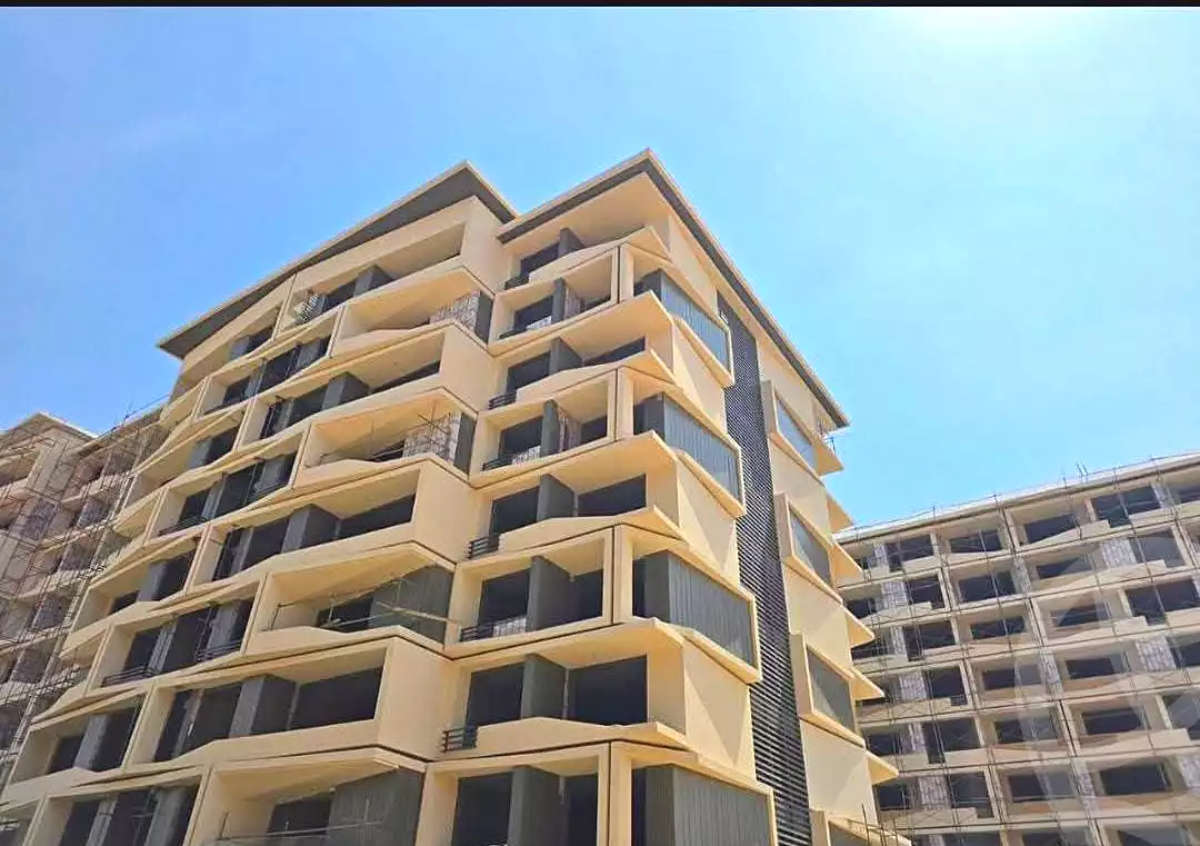 https://aqarmap.com.eg/en/listing/7335659-for-sale-cairo-new-administrative-capital-r7-midtown-sky
