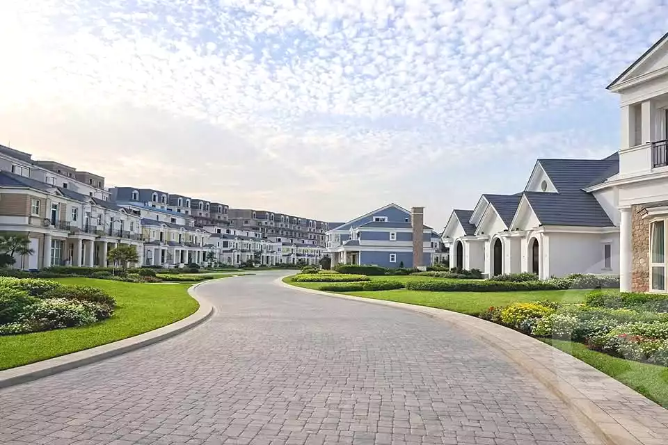 https://aqarmap.com.eg/en/listing/7335857-for-sale-cairo-new-cairo-compounds-mountain-view-1