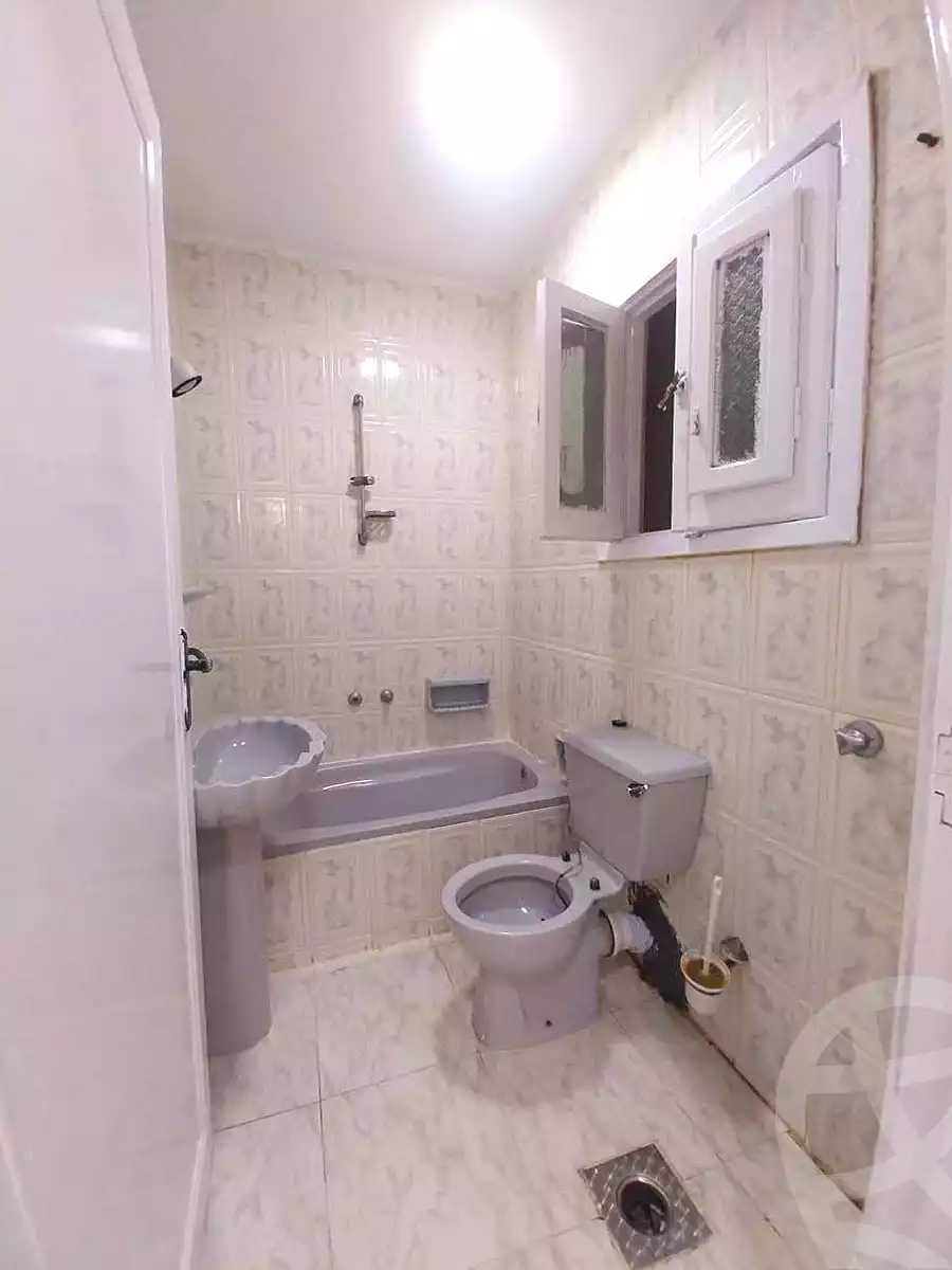 https://aqarmap.com.eg/en/listing/7335930-for-sale-alexandria-al-agamy-shataa-el-nakheel