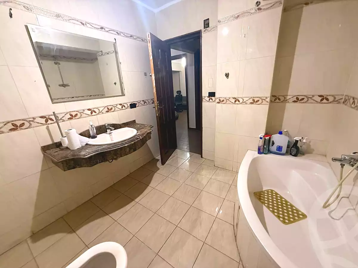 https://aqarmap.com.eg/ar/listing/7336111-for-rent-cairo-new-cairo-third-settlement-fifth-neighborhood