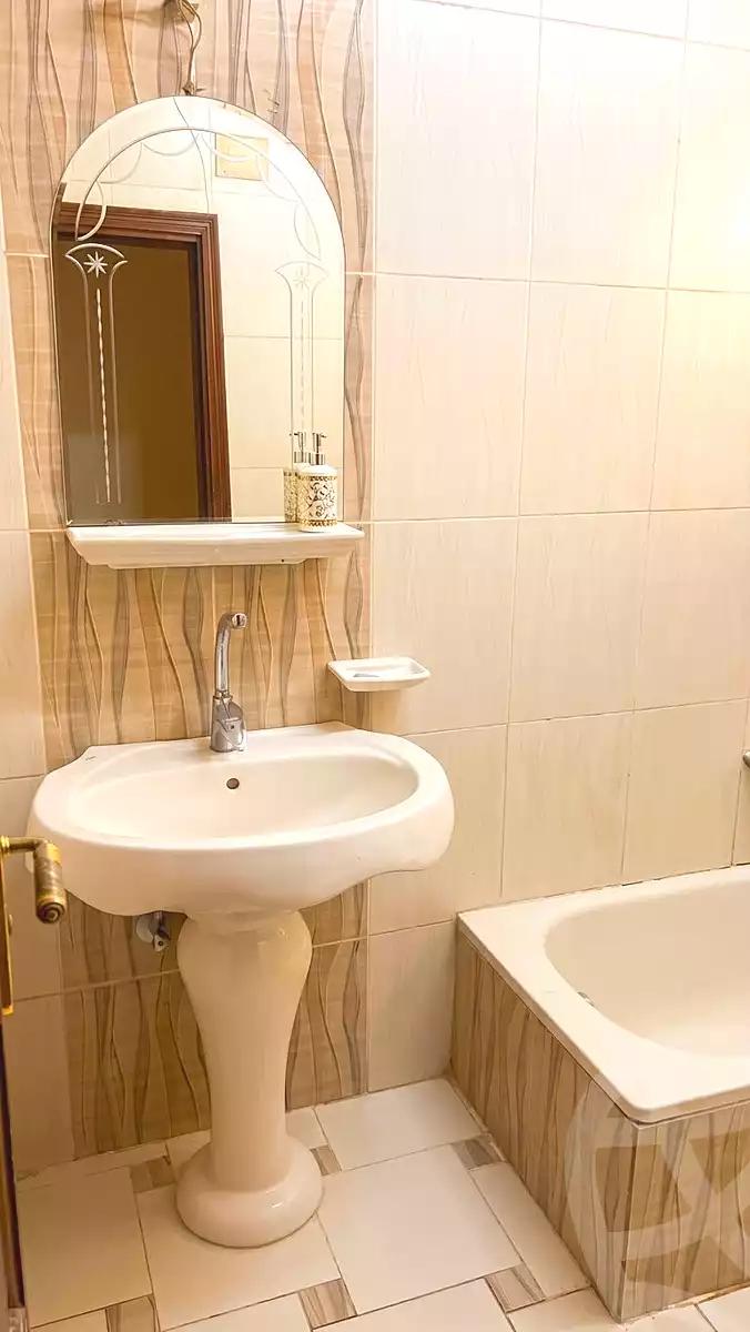 https://aqarmap.com.eg/ar/listing/7336033-for-sale-cairo-helwan-mohamed-sayed-ahmed-st