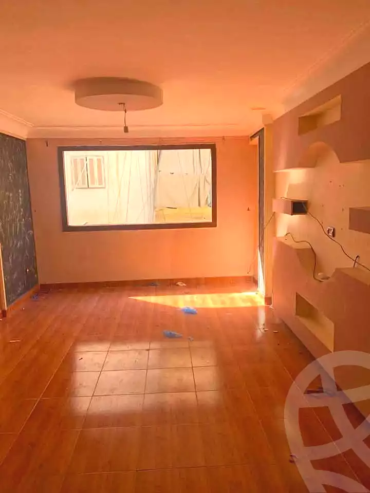 https://aqarmap.com.eg/ar/listing/7336201-for-sale-alexandria-lsywf-el-falki