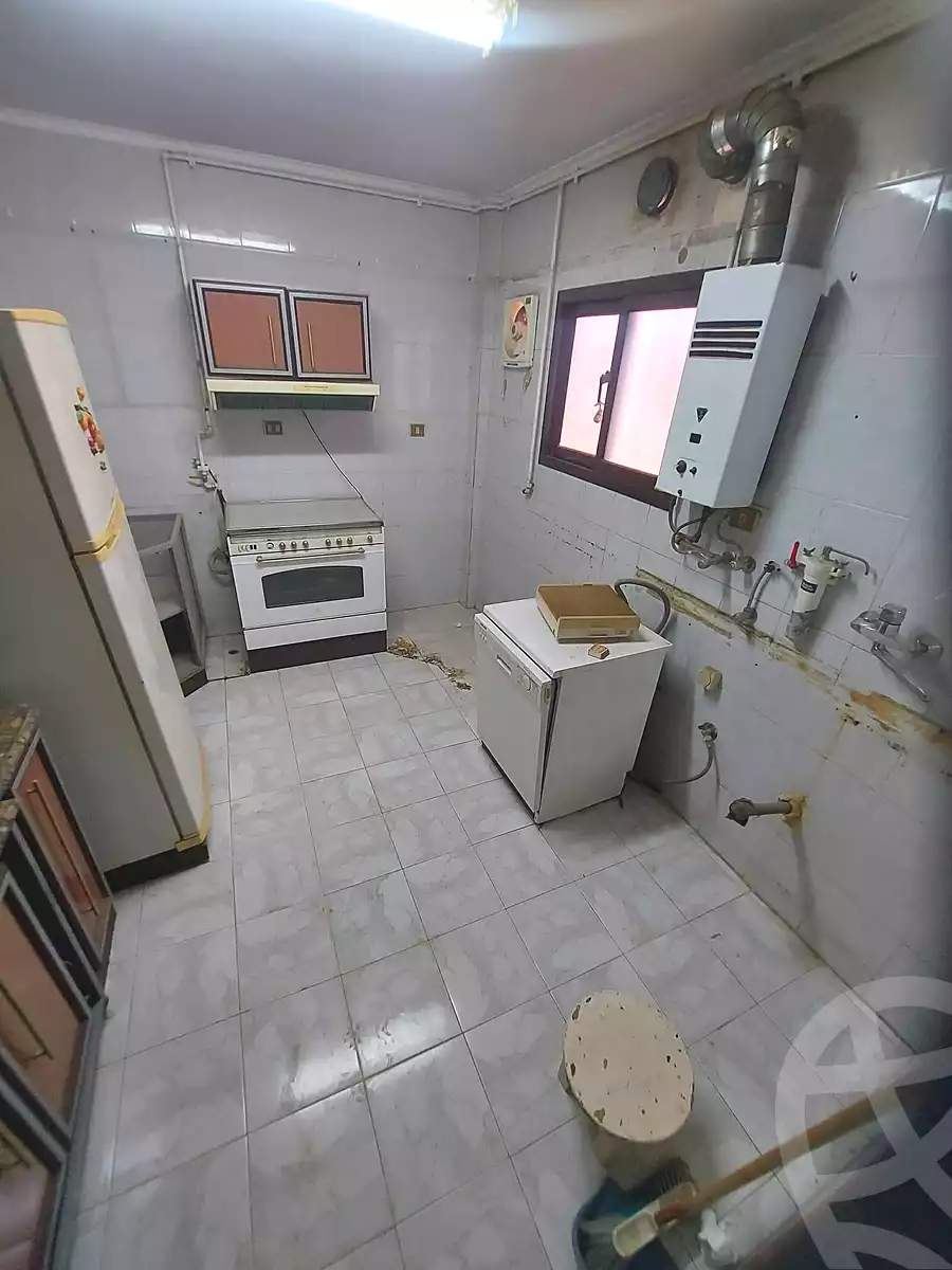 https://aqarmap.com.eg/en/listing/7336461-for-sale-cairo-helwan-helwan-el-sharkeya-borhan-st