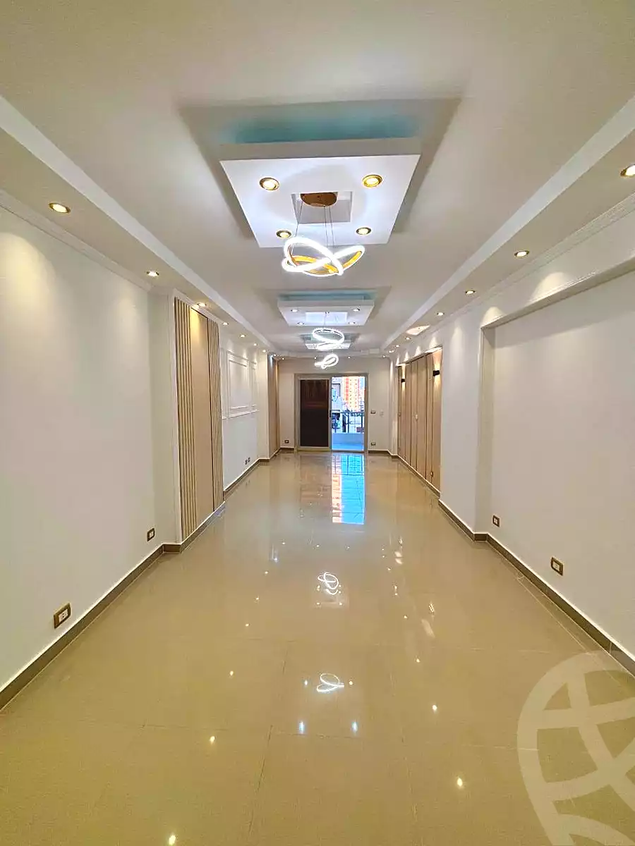 https://aqarmap.com.eg/ar/listing/7338299-for-sale-alexandria-sydy-bshr-sydy-bshr-bhry-shr-mhmwd-l-yswy