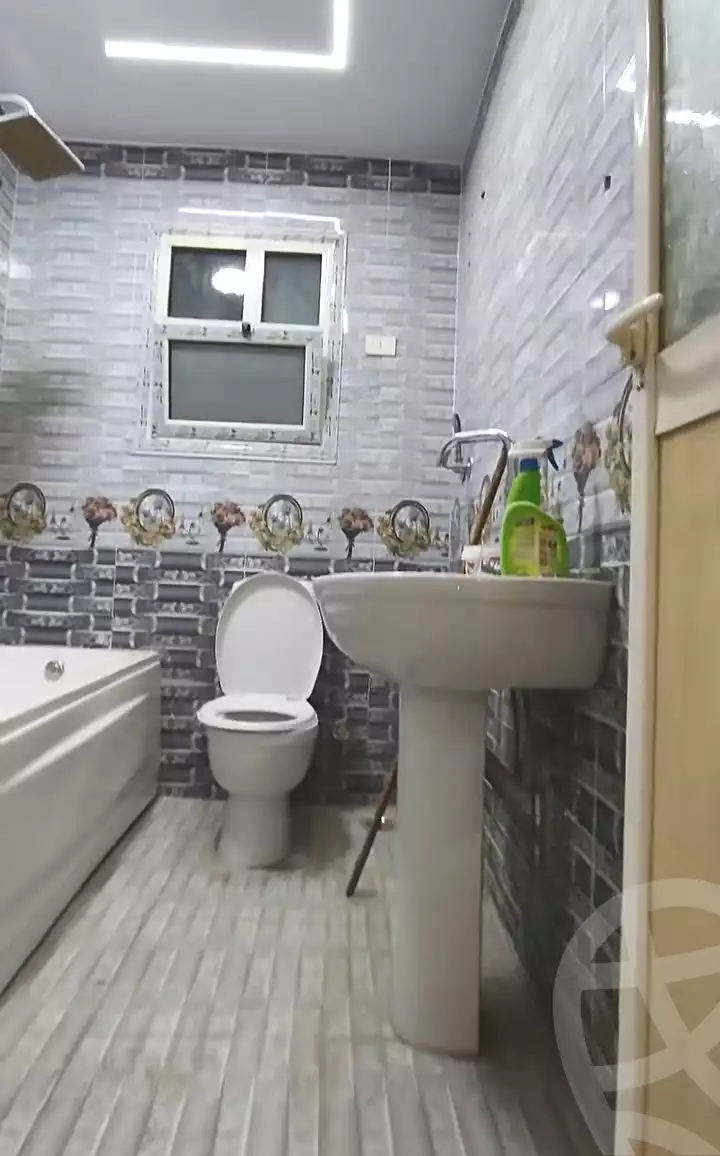 https://aqarmap.com.eg/en/listing/7338595-for-sale-cairo-elnozha-Streettt-27