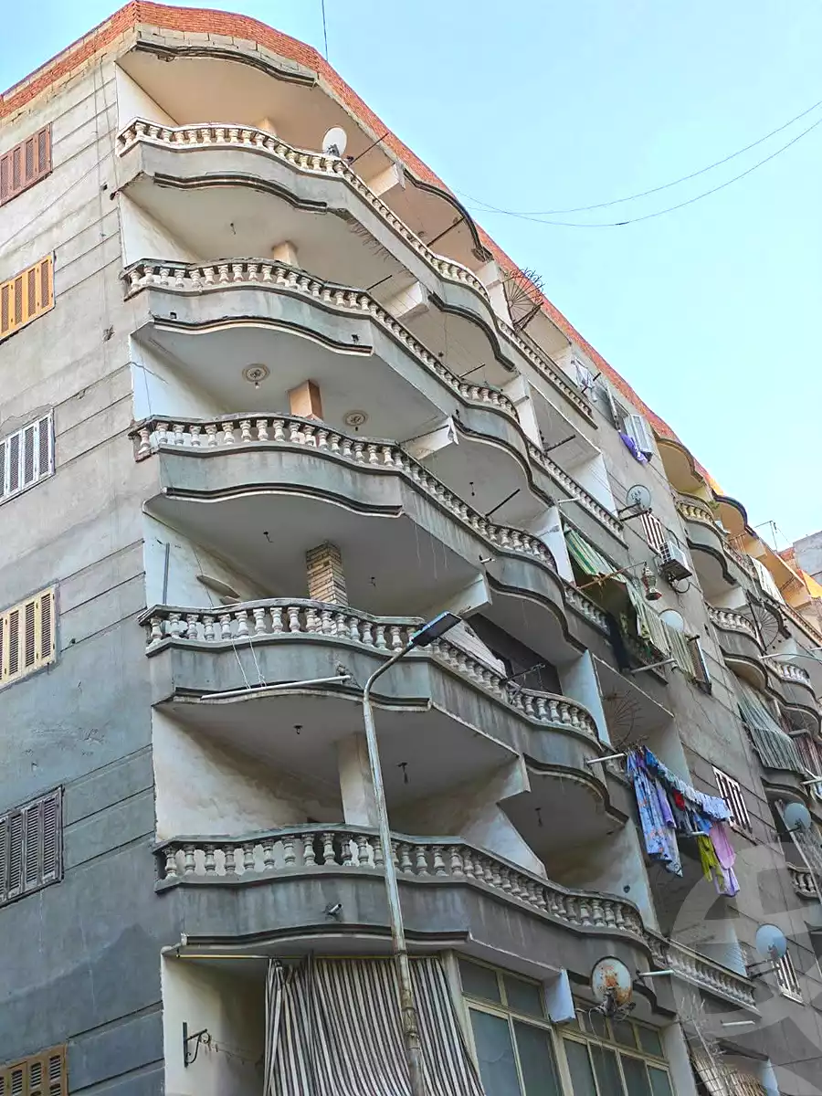 https://aqarmap.com.eg/en/listing/7338916-for-sale-alexandria-al-agamy-el-hanouvel-kasr-al-quiri-st-1