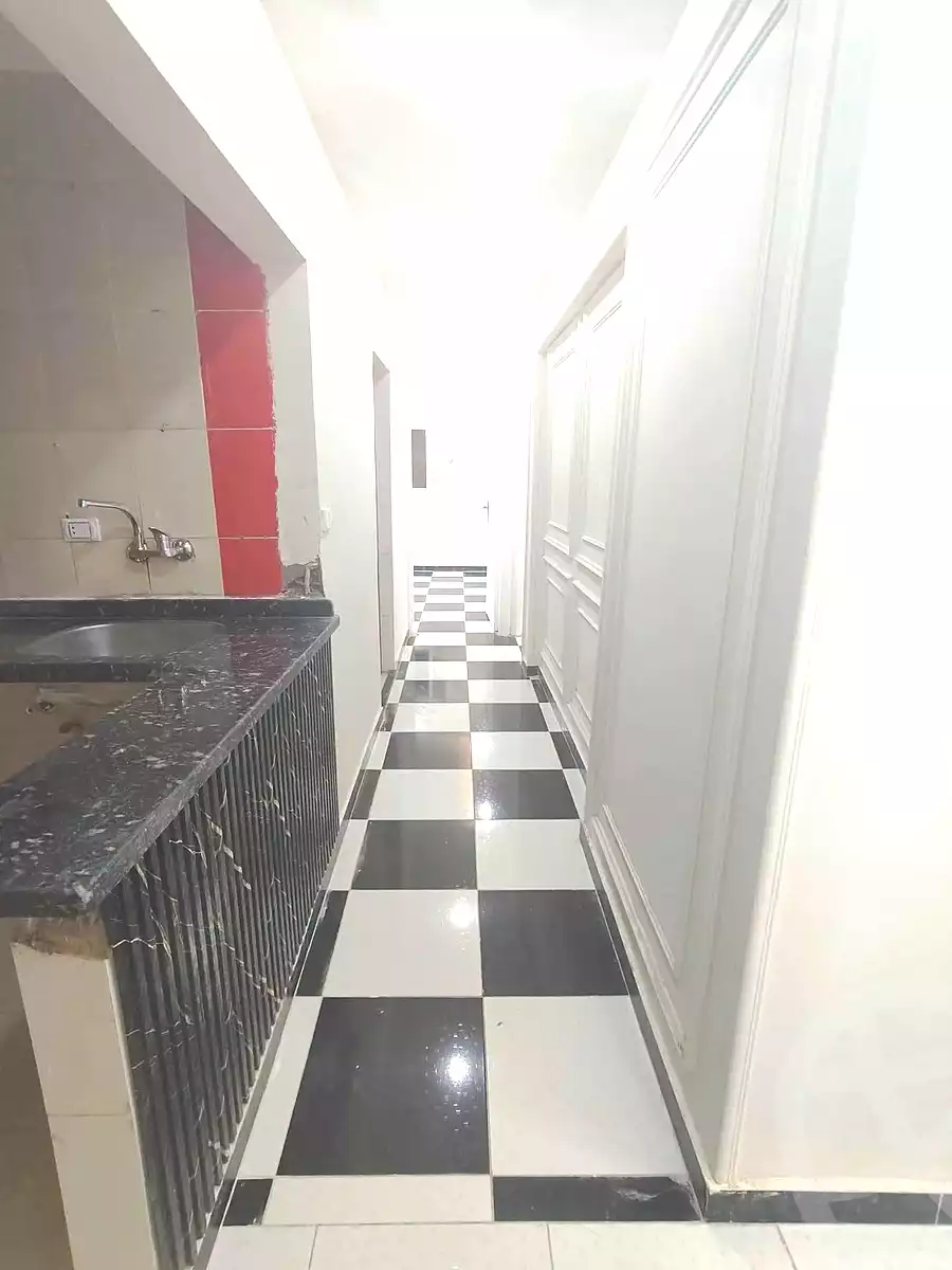 https://aqarmap.com.eg/ar/listing/7339092-for-sale-alexandria-sydy-bshr-sydy-bshr-bhry-gamal-abd-el-nasir-st