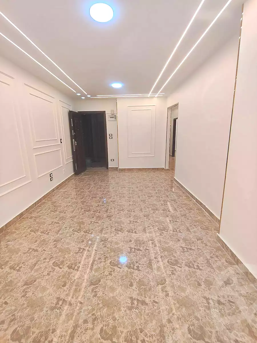 https://aqarmap.com.eg/ar/listing/7339256-for-sale-alexandria-sydy-bshr-sydy-bshr-bhry-shr-khld-bn-lwlyd
