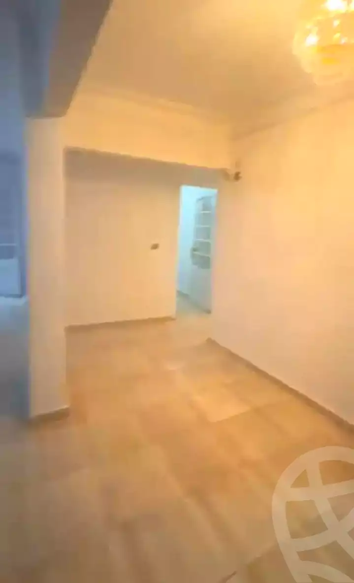 https://aqarmap.com.eg/ar/listing/7339413-for-rent-alexandria-miami-45-street