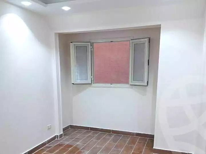 https://aqarmap.com.eg/ar/listing/7340145-for-sale-alexandria-moharram-bey-el-maamoun-st