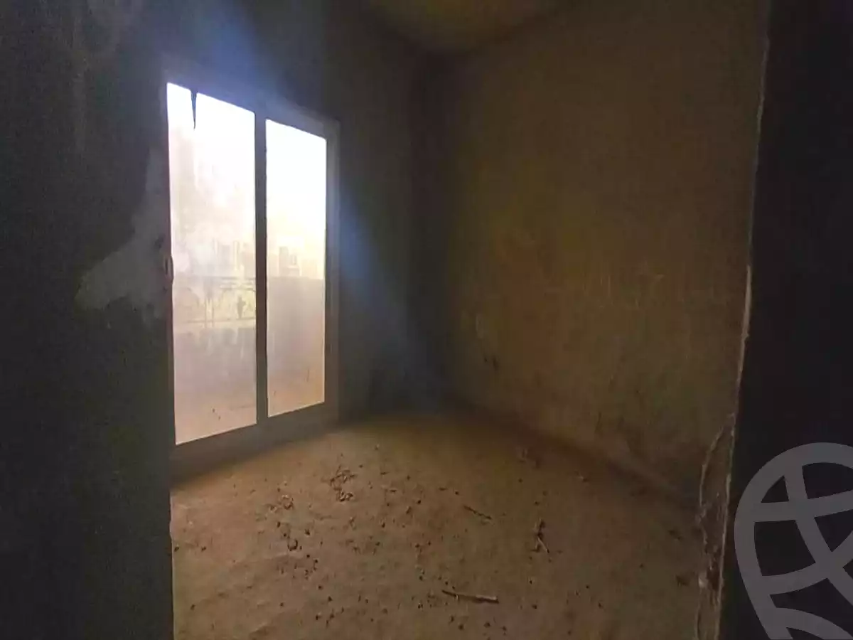 https://aqarmap.com.eg/ar/listing/7340585-for-sale-cairo-new-cairo-compounds-les-rois