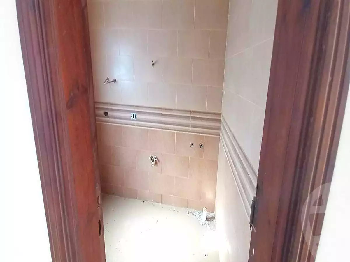 https://aqarmap.com.eg/ar/listing/7340585-for-sale-cairo-new-cairo-compounds-les-rois