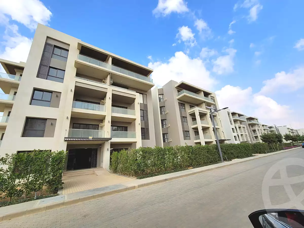 https://aqarmap.com.eg/en/listing/7340696-for-sale-cairo-el-sheikh-zayed-city-compounds-dh-drys