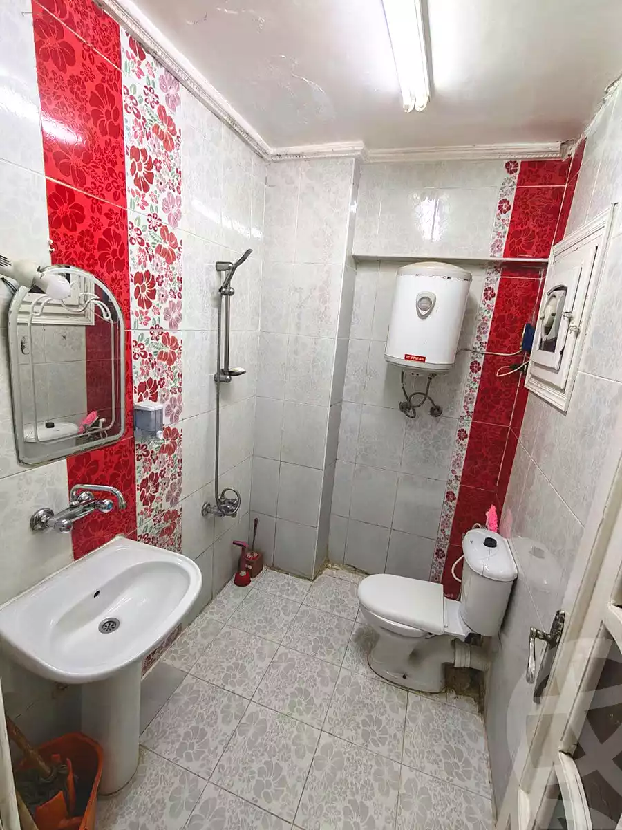 https://aqarmap.com.eg/ar/listing/7340952-for-sale-alexandria-al-agamy-el-hanouvel-kasr-al-quiri-st-1