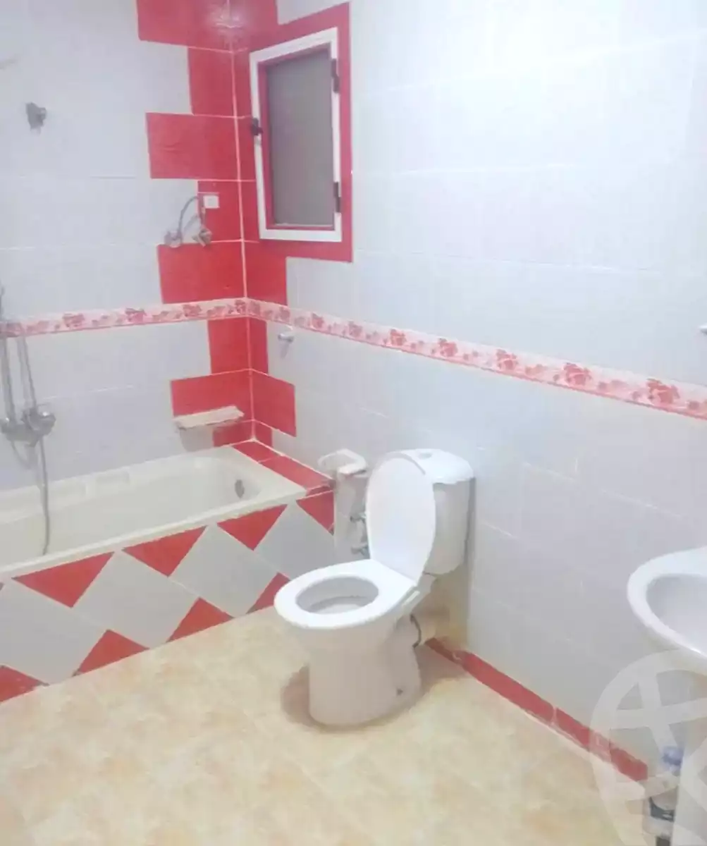 https://aqarmap.com.eg/ar/listing/7341190-for-sale-alexandria-al-agamy-lbytsh-qased-kareem-st