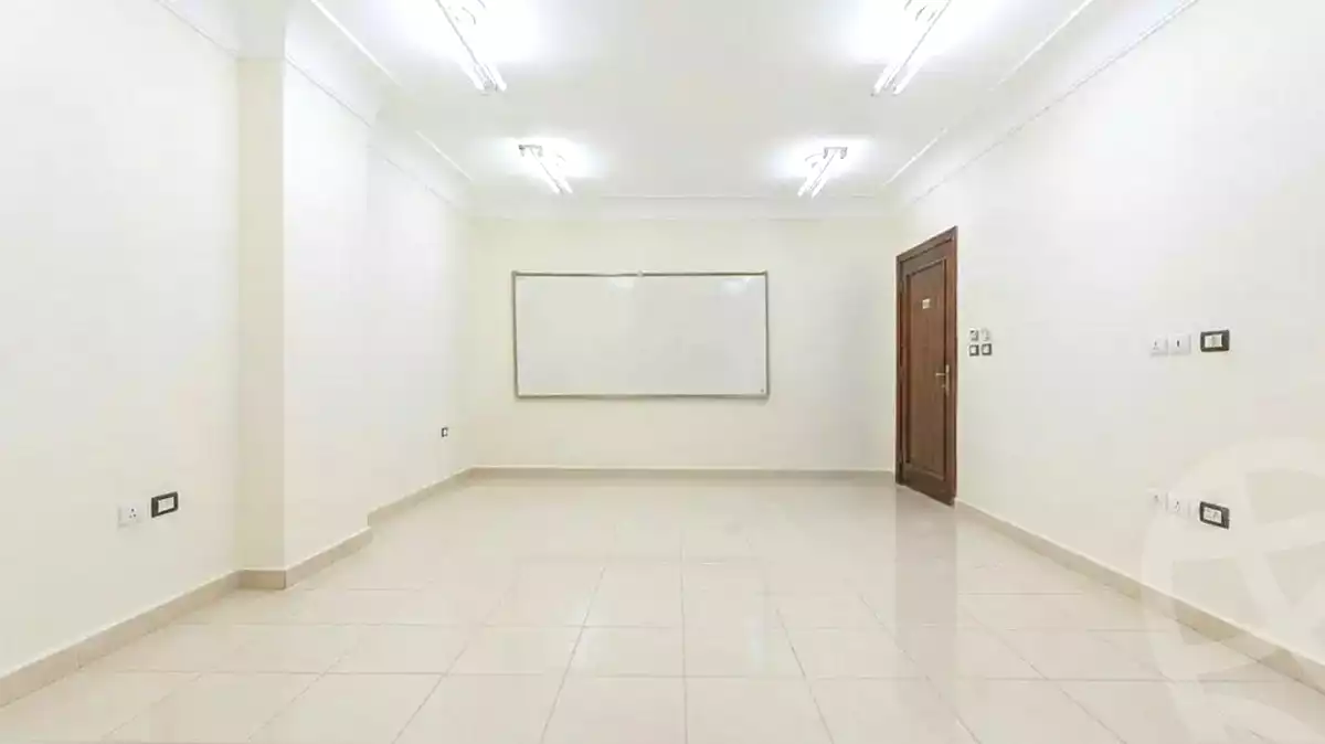 https://aqarmap.com.eg/ar/listing/7342585-for-sale-alexandria-ganaklis