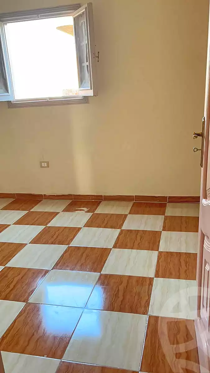 https://aqarmap.com.eg/ar/listing/7342589-for-sale-alexandria-alhadara-new-el-hadra