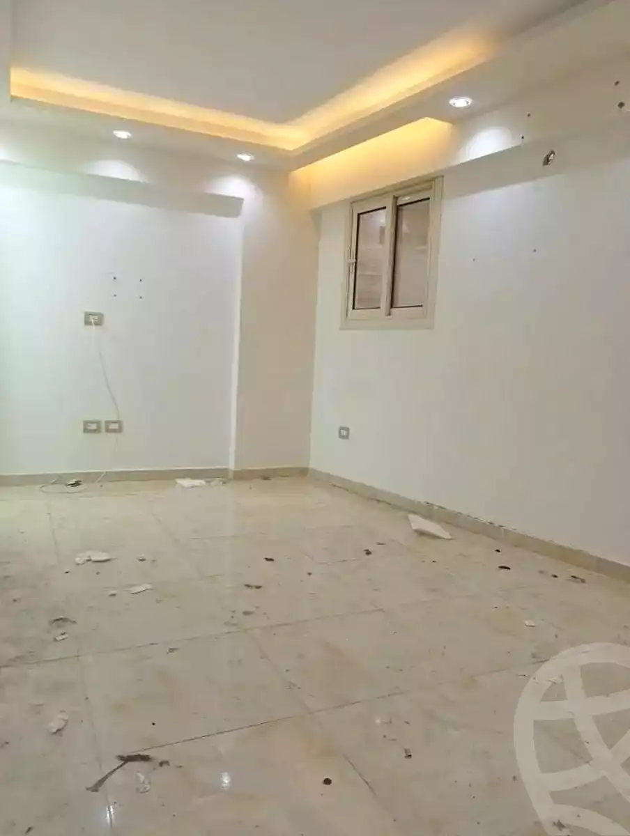 https://aqarmap.com.eg/ar/listing/7342864-for-sale-alexandria-el-asafra-shr-45