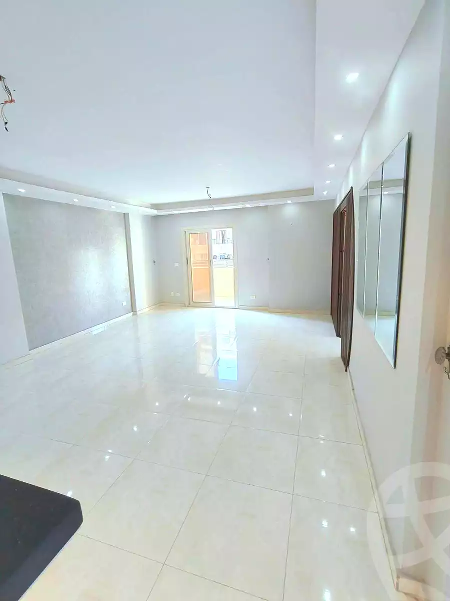 https://aqarmap.com.eg/ar/listing/7343035-for-sale-alexandria-sydy-bshr-sydy-bshr-bhry-shr-mhmwd-l-yswy