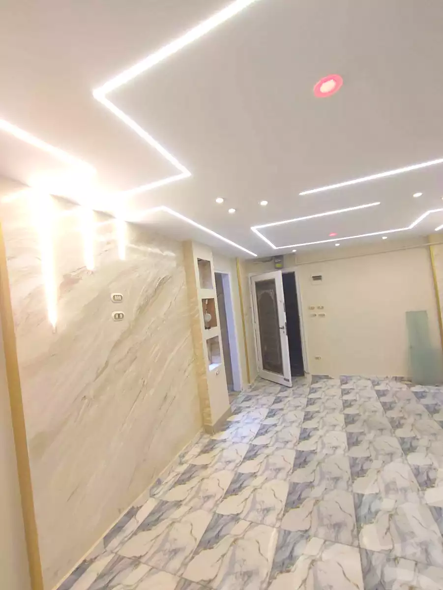 https://aqarmap.com.eg/ar/listing/7343441-for-sale-alexandria-krmwz