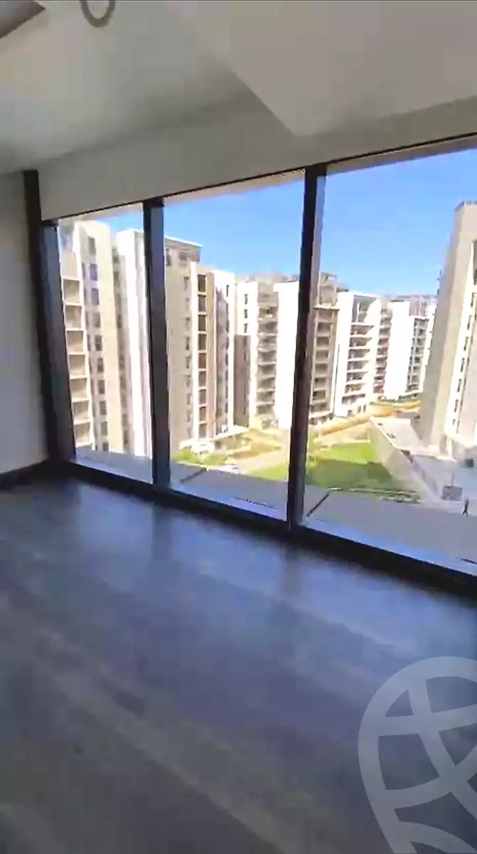 https://aqarmap.com.eg/ar/listing/7343891-for-sale-cairo-el-sheikh-zayed-city-compounds-zyd-wr-llttwyr-z-tower