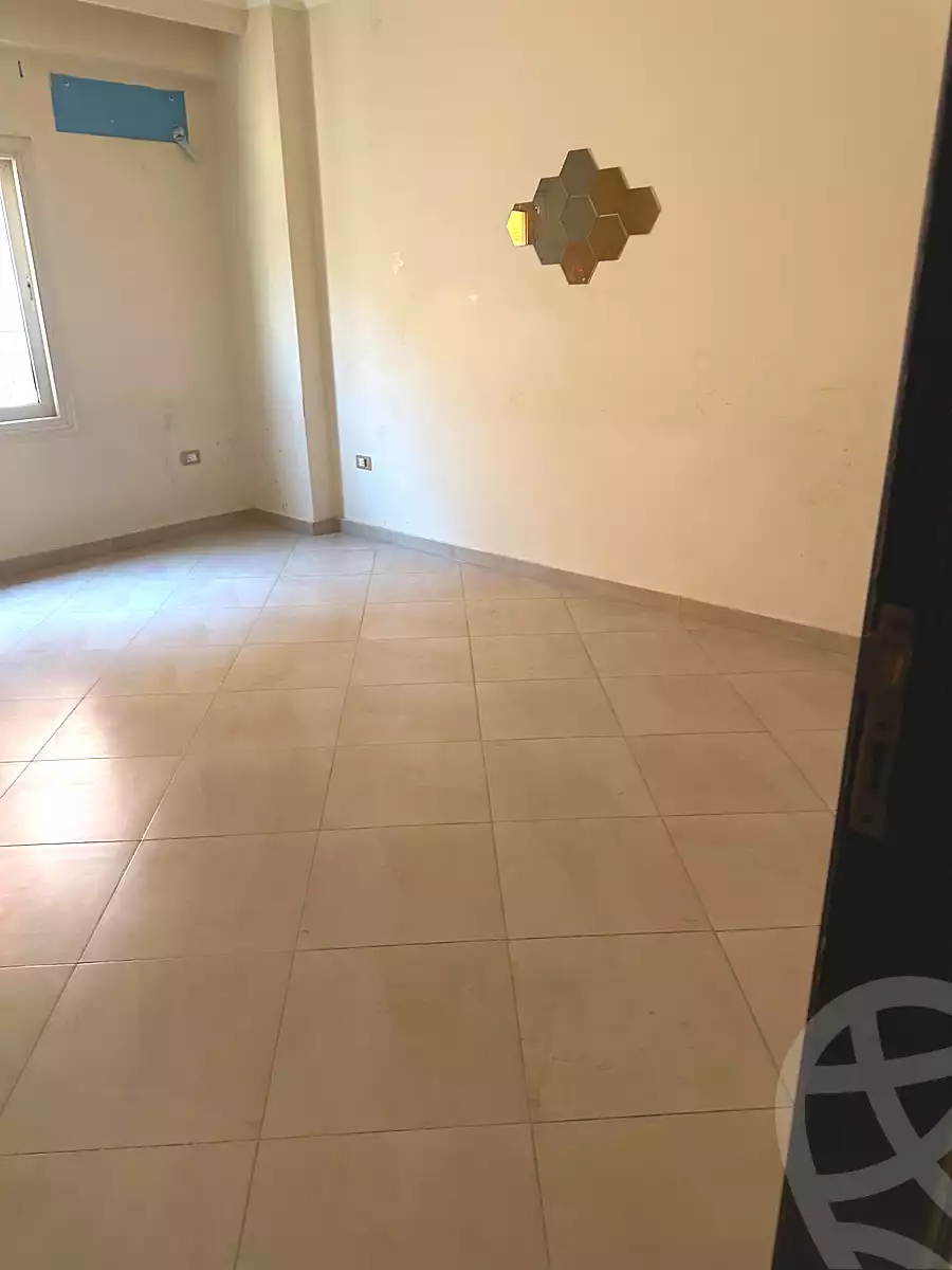 https://aqarmap.com.eg/en/listing/7344196-for-sale-cairo-new-cairo-compounds-kmbwnd-ldf-lwtny