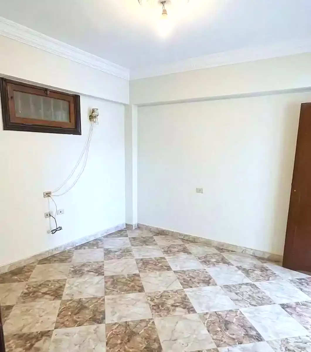 https://aqarmap.com.eg/en/listing/7344278-for-sale-alexandria-lsywf-el-fanan-mohamed-othman-st