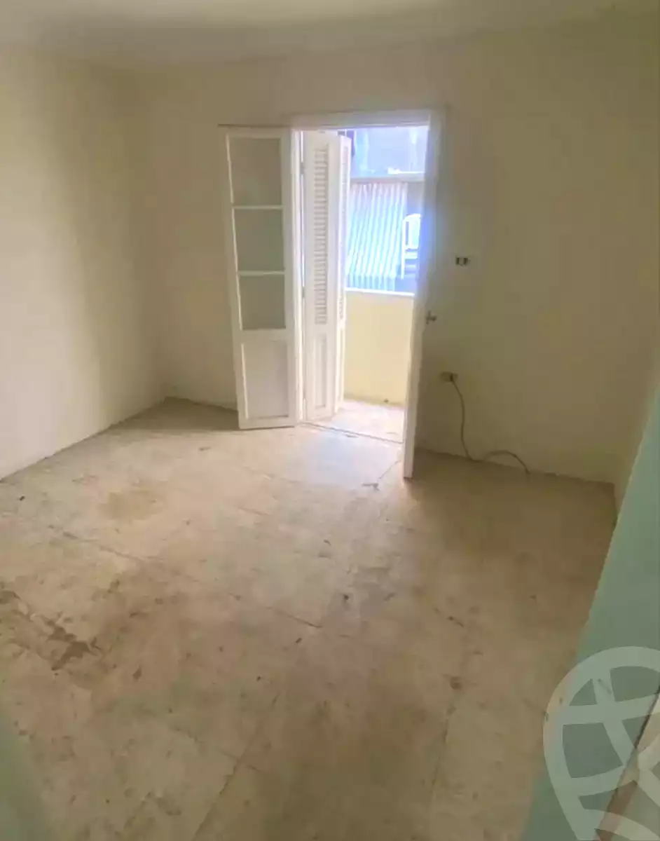 https://aqarmap.com.eg/en/listing/7344389-for-sale-alexandria-ganaklis