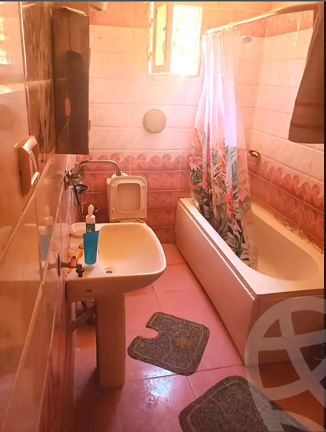 https://aqarmap.com.eg/ar/listing/7345097-for-sale-alexandria-al-agamy-el-hanouvel