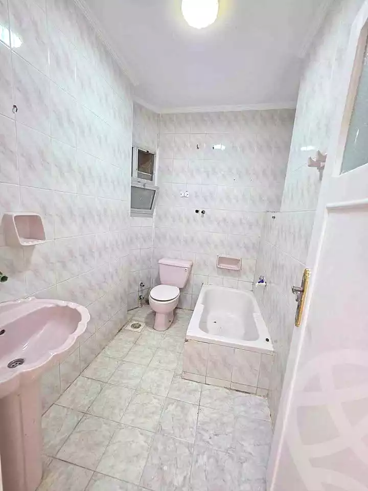 https://aqarmap.com.eg/en/listing/7345202-for-sale-alexandria-al-agamy-shataa-el-nakheel
