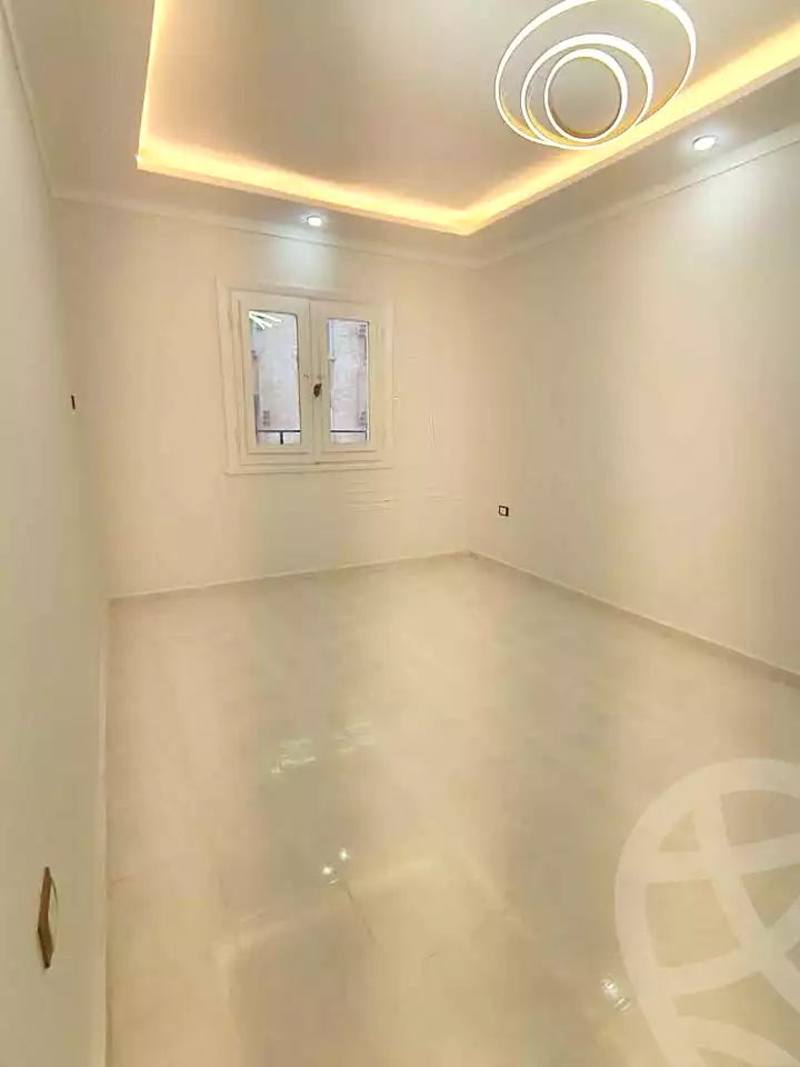 https://aqarmap.com.eg/ar/listing/7345294-for-sale-alexandria-al-agamy-shataa-el-nakheel