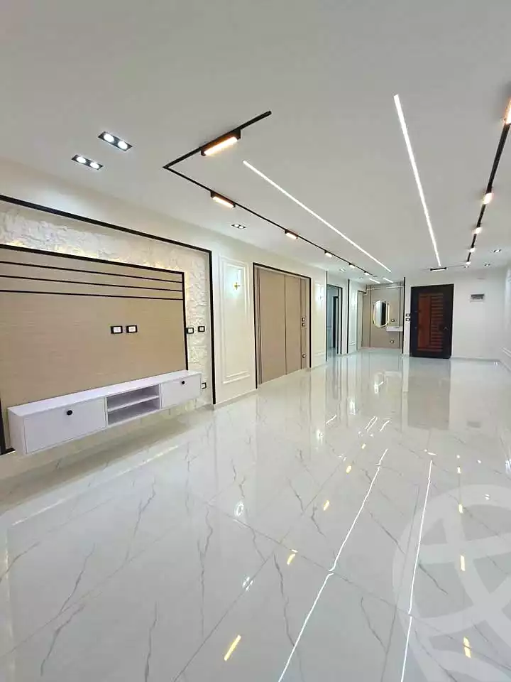 https://aqarmap.com.eg/ar/listing/7345298-for-sale-alexandria-al-agamy-lbytsh-el-reyad-st