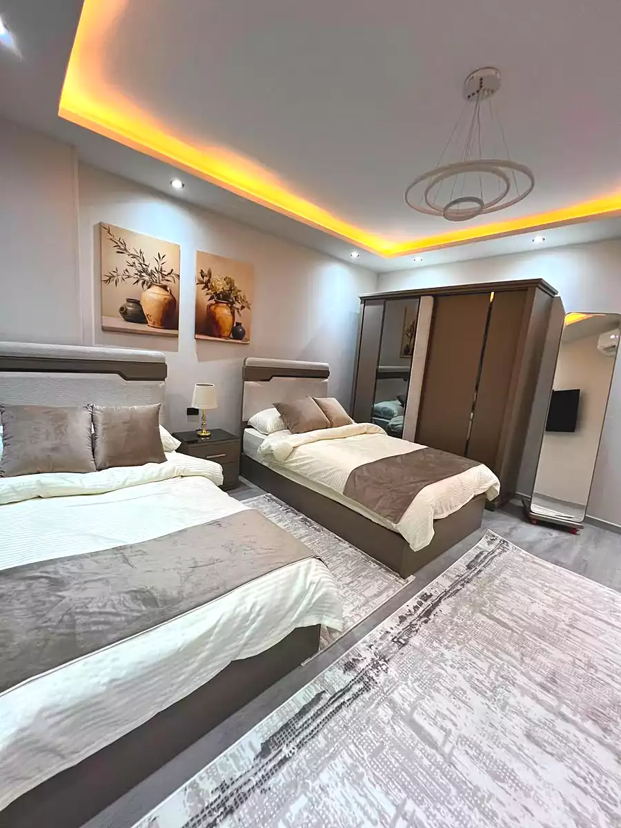 https://aqarmap.com.eg/en/listing/7346627-for-sale-cairo-new-cairo-compounds-mwrd-fq-llttwyr