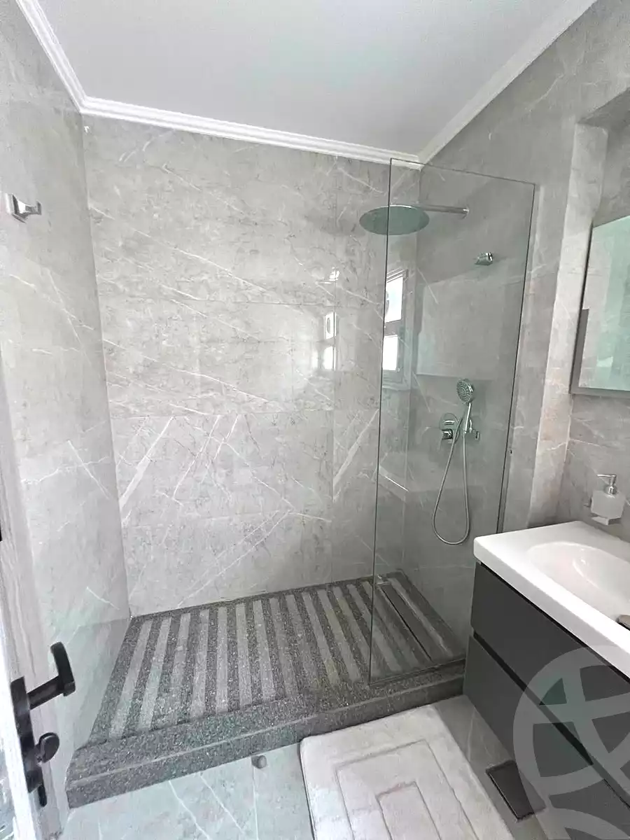 https://aqarmap.com.eg/ar/listing/7346650-for-sale-cairo-new-cairo-compounds-mwrd-fq-llttwyr