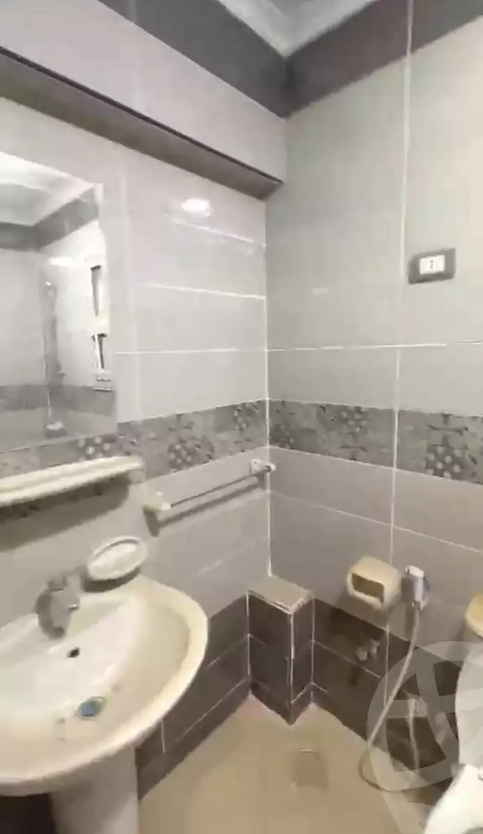https://aqarmap.com.eg/en/listing/7346633-for-rent-cairo-ain-shams-jsr-lswys