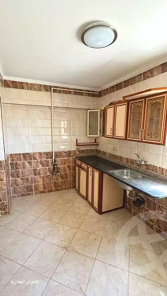 https://aqarmap.com.eg/ar/listing/7346910-for-sale-alexandria-lsywf-el-fanan-mohamed-othman-st