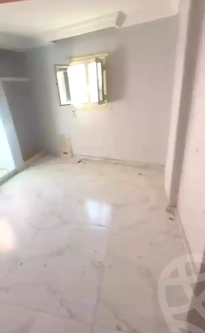 https://aqarmap.com.eg/ar/listing/7346908-for-sale-alexandria-al-agamy-lbytsh-el-saleheen-mosque-st