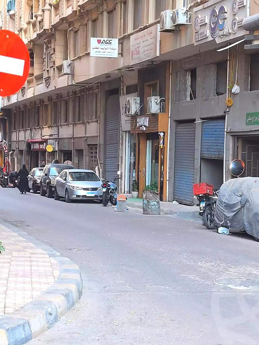 https://aqarmap.com.eg/ar/listing/7347086-for-sale-alexandria-alhadara-al-mofatesh-st