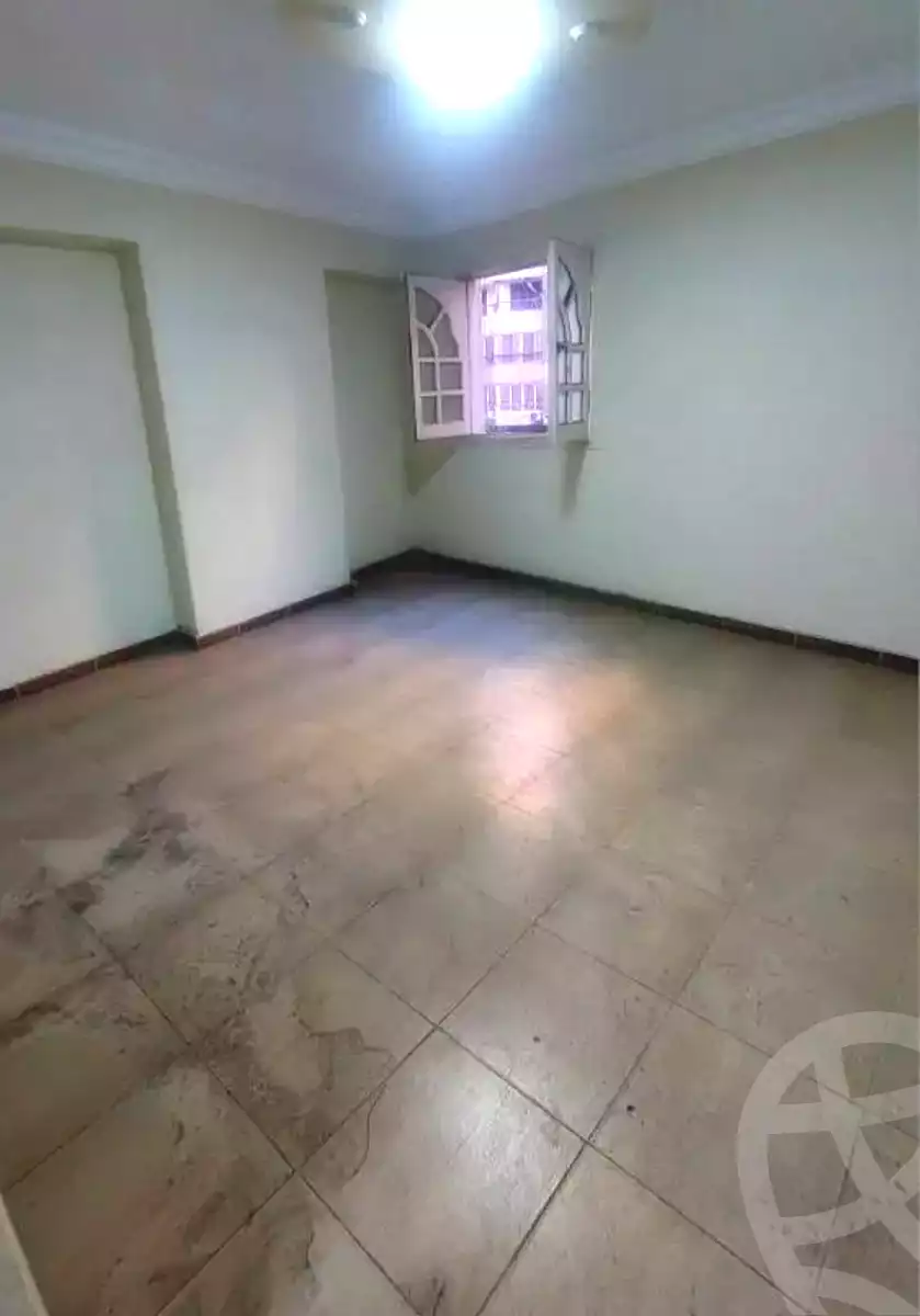 https://aqarmap.com.eg/ar/listing/7348038-for-sale-alexandria-miami-shr-jml-bd-lnsr