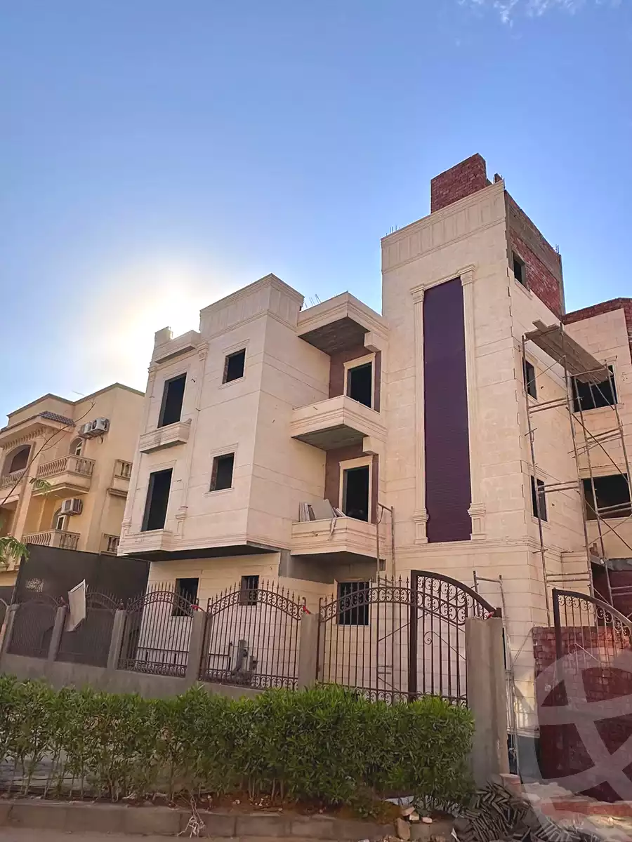 https://aqarmap.com.eg/en/listing/7348556-for-sale-cairo-new-cairo-compounds-kmbwnd-ldf-lwtny