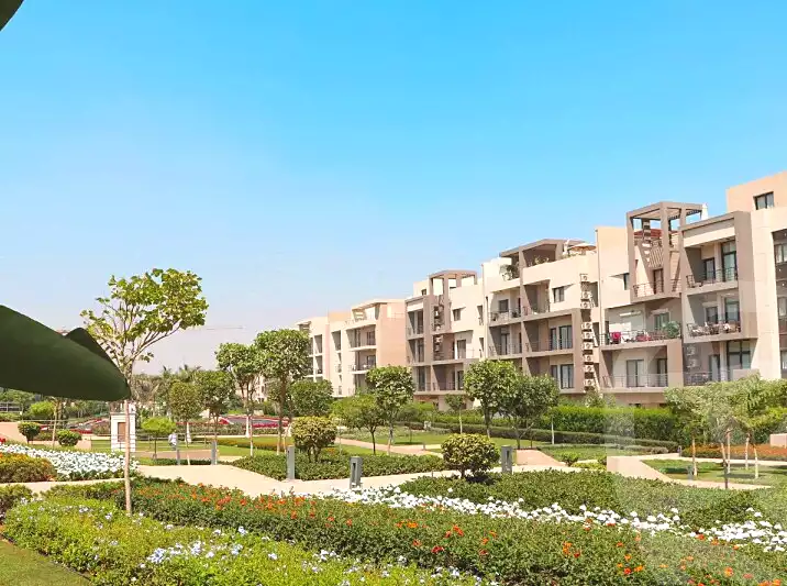 https://aqarmap.com.eg/ar/listing/7348622-for-sale-cairo-new-cairo-compounds-fifth-square